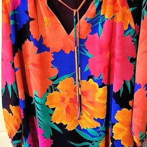 CK blouse Gorgeous great for Sping